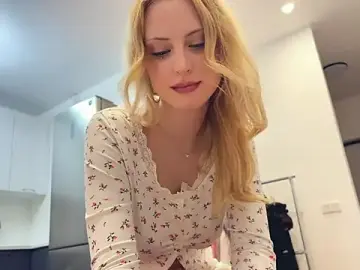 Adult Webcams with MiaCutes - Stripchat