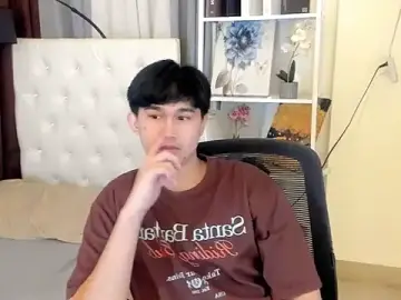 Adult Video Chat with davincihugecock - Stripchat