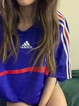 Adult Video Chat with Labelleamira - Stripchat