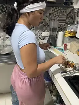 Sex Chat with Lily____ - Stripchat