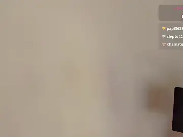 Nude Webcam with riley_sierra - Stripchat