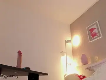 Live Porn with roxannegomez - Stripchat