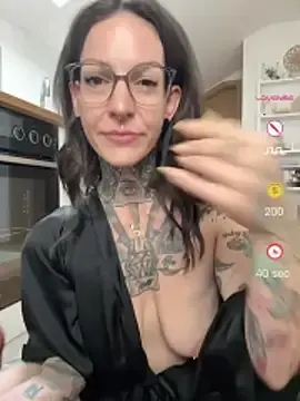 Sex Chat with BrownieyQueen - Stripchat