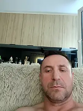 Adult Webcams with KolegaNudziarz - Stripchat