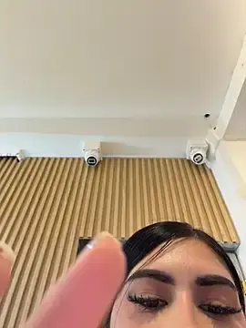 Live Sex Cam with clarachanelricek - Stripchat