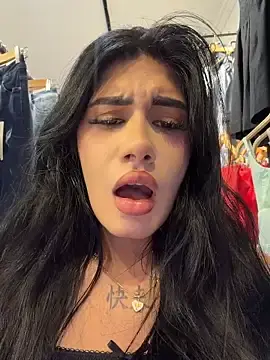 Watch Live Sex Cams with clarachanelricek - Stripchat
