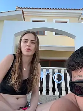 Adult Video Chat with MrAndMrsSavage - Stripchat