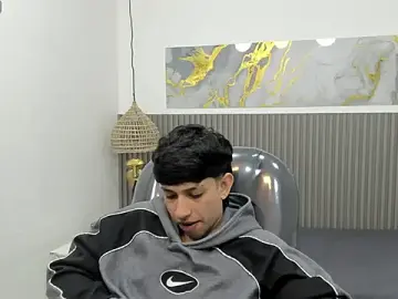 Adult Webcam with AdrianFranko - Stripchat