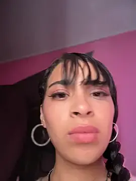 Watch Live Sex Cams with Sasha-firee - Stripchat