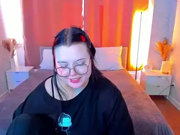 Sex Cam with Kira_G0ld - Stripchat