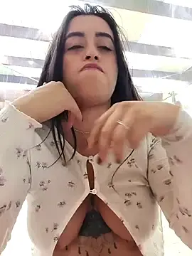 Adult Webcams with MissNyraSecret - Stripchat