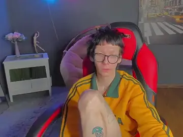 Free Porn Cam with Tommy_Stars - Stripchat