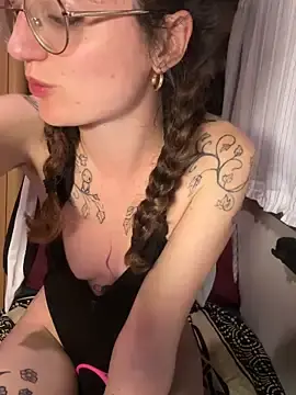 Sex Chat with _foxygirl_ - Stripchat