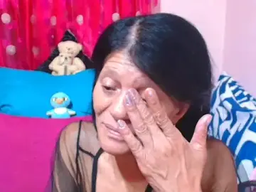 Live Sex with SLUTTYROXY - Stripchat