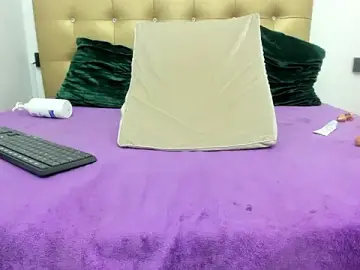 Live Sex with candy_sex_18 - Stripchat