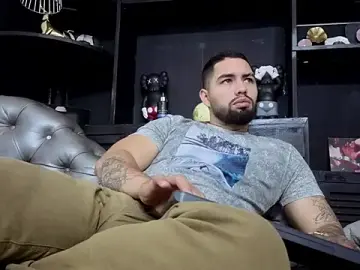 Adult Video Chat with matteosantos - Stripchat