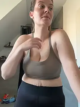 Live Porn with newMichelle - Stripchat
