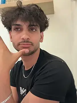 Watch Live Sex Cams with Gipsyboysteve - Stripchat