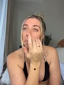Live Porn with Aussielulu - Stripchat