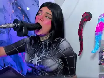 Nude Webcam with Emily_Evo - Stripchat