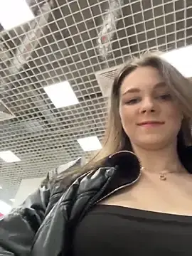 Free Porn Cam with Ttixmila - Stripchat
