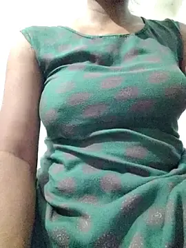 Live Sex Cam with rituporna2004 - Stripchat