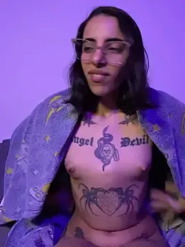 Adult Video Chat with Poison_Ivy_29 - Stripchat