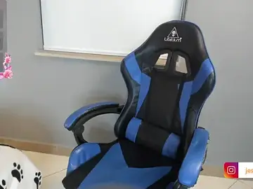 Live Sex Cam with magic_jess_ - Stripchat