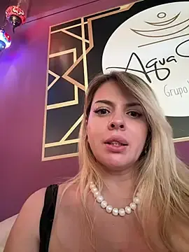 Live Porn with jordynjace - Stripchat