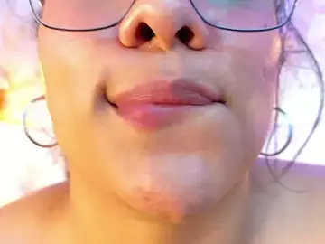 Sex Cam with SasshaSpicy - Stripchat