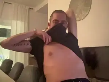 Live Porn with Riccardo86xx - Stripchat