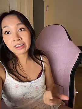 Adult Webcams with petiteTai - Stripchat