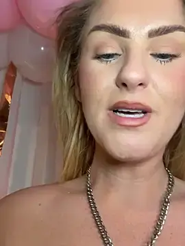 Adult Video Chat with Charleigh_xx - Stripchat