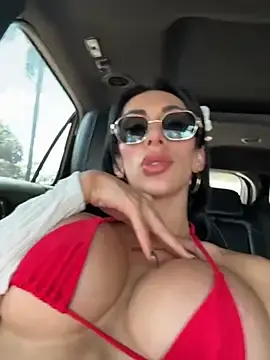 Adult Webcams with HOT_LADY_777 - Stripchat