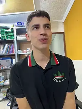 Best Webcam with AdrianRinaldi - Stripchat