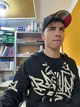 Sex Cam with AdrianRinaldi - Stripchat