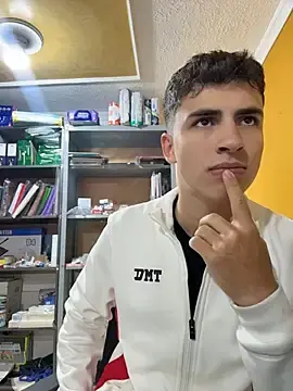 Best Webcam with AdrianRinaldi - Stripchat