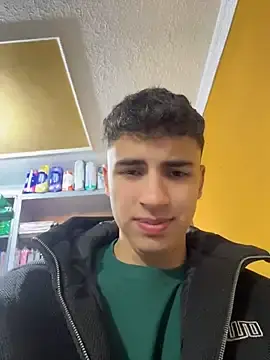Sex Chat with AdrianRinaldi - Stripchat