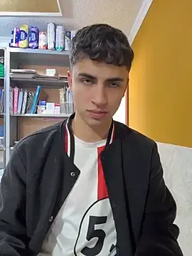 Watch Live Sex Cams with AdrianRinaldi - Stripchat