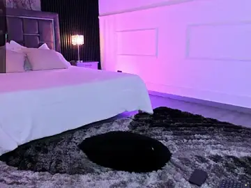 Best live sex cam show with Eirynraven - Stripchat