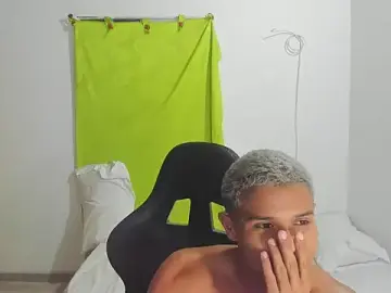 Adult Webcams with corzoethan - Stripchat