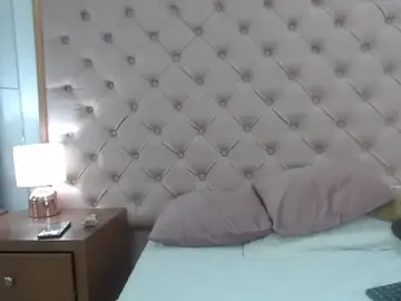Sex Chat with zooombee - Stripchat