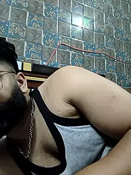 Live Porn with BeardKingo - Stripchat