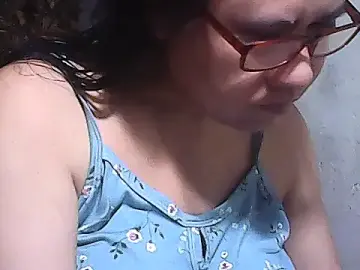 Free Porn Cam with sweetsosie18 - Stripchat