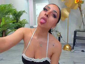Free Live Porn with Cupcake_Izzy - Stripchat