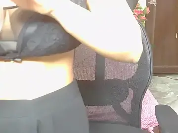 Live Sex Cam with Its-akeera - Stripchat