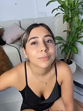 Best Webcam with MelodyRey__ - Stripchat