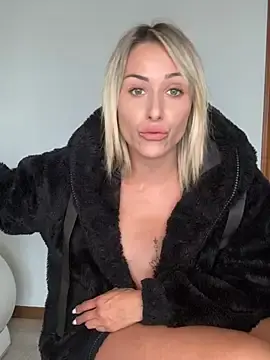 Best live sex cam show with petrouchkaaa_ - Stripchat