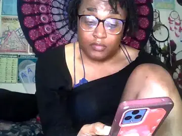 Watch Live Sex Cams with GardeniaFields - Stripchat