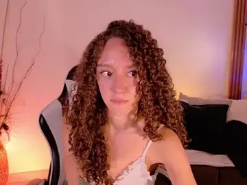 Adult Webcam with ChloeMoreti - Stripchat